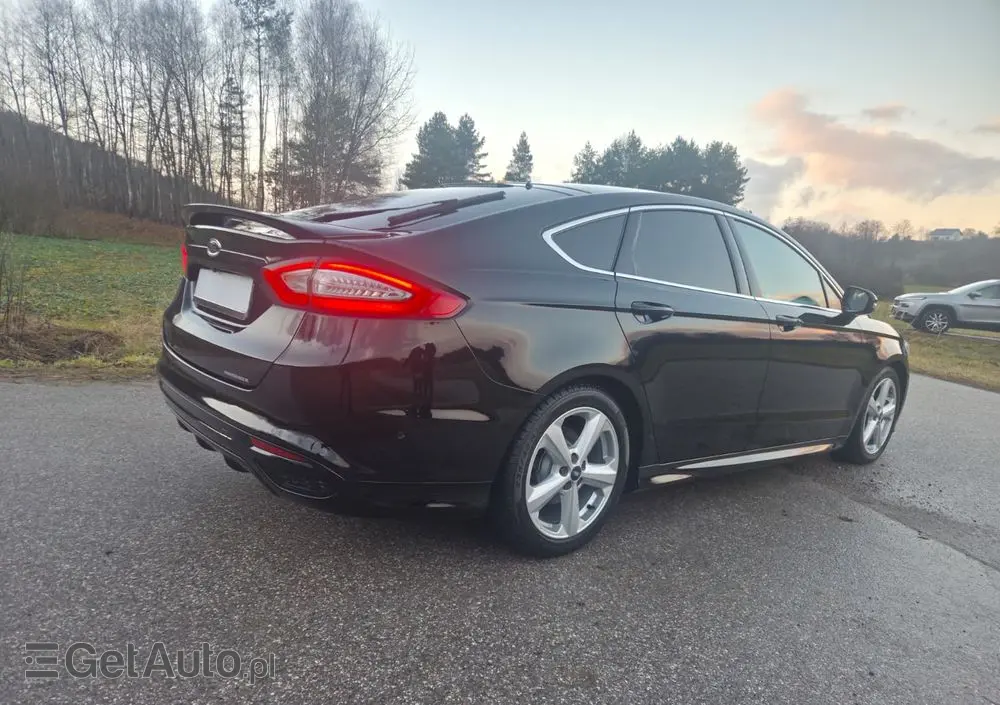 FORD Mondeo 2.0 TDCi STart-Stopp Vignale