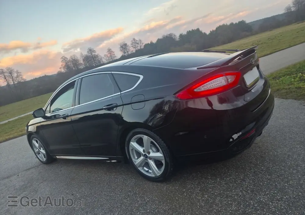 FORD Mondeo 2.0 TDCi STart-Stopp Vignale