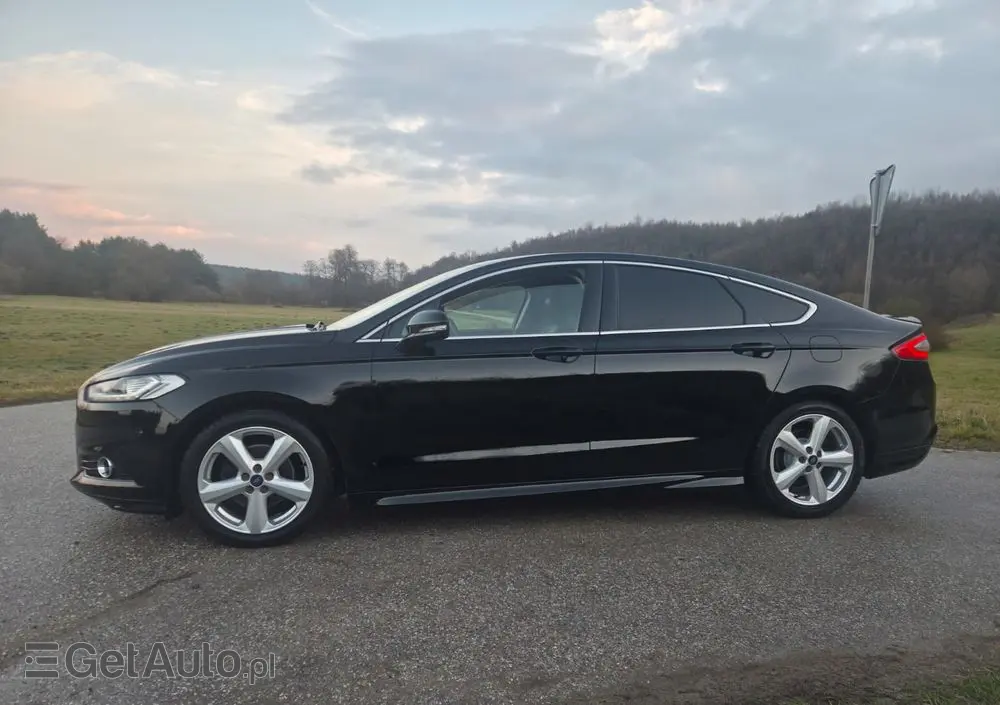 FORD Mondeo 2.0 TDCi STart-Stopp Vignale