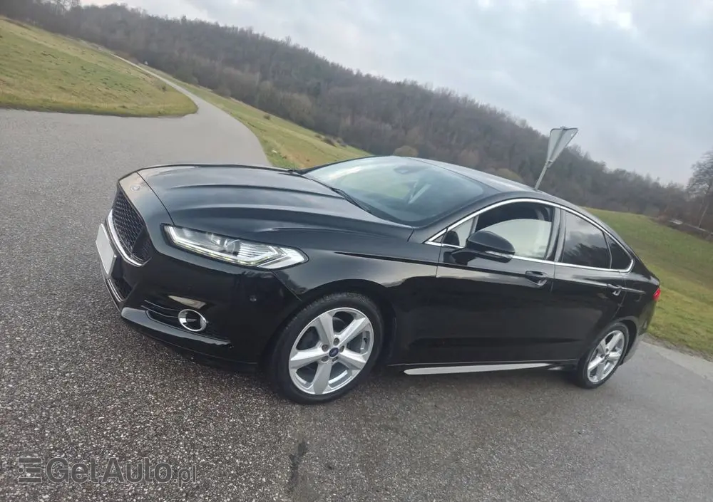 FORD Mondeo 2.0 TDCi STart-Stopp Vignale