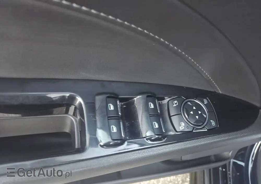 FORD Mondeo 2.0 TDCi STart-Stopp Vignale