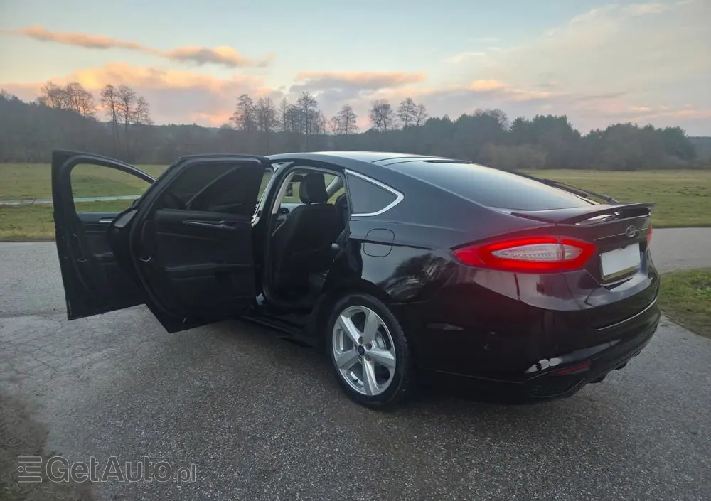 FORD Mondeo 2.0 TDCi STart-Stopp Vignale