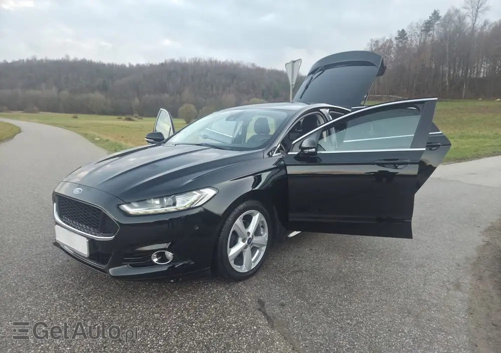 FORD Mondeo 2.0 TDCi STart-Stopp Vignale