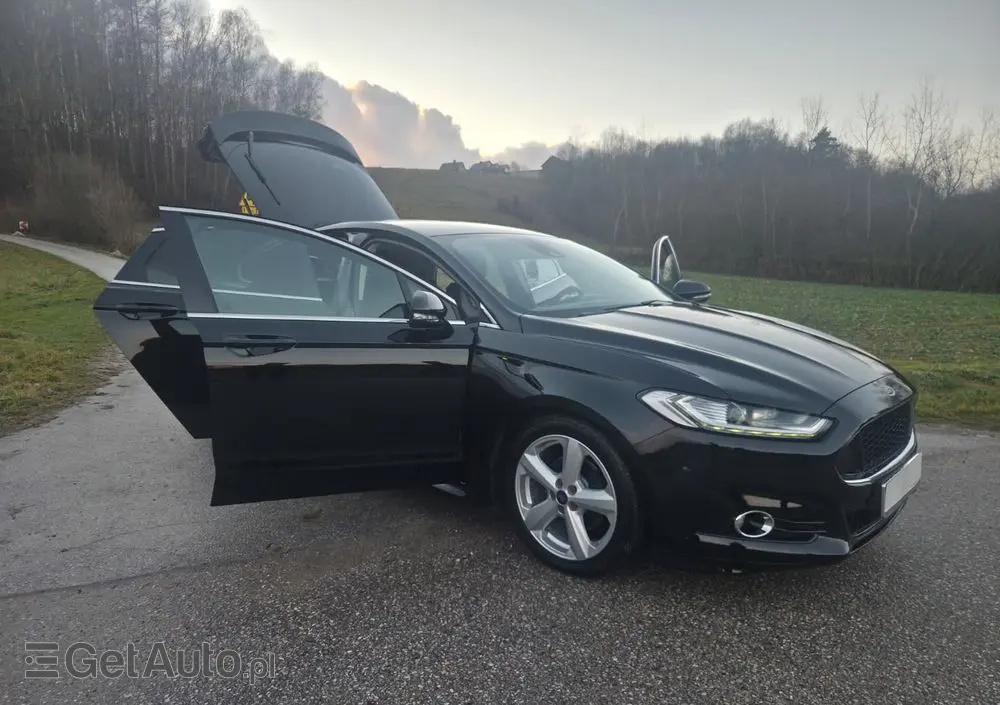 FORD Mondeo 2.0 TDCi STart-Stopp Vignale