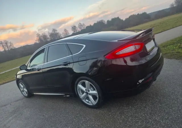 FORD Mondeo 2.0 TDCi STart-Stopp Vignale