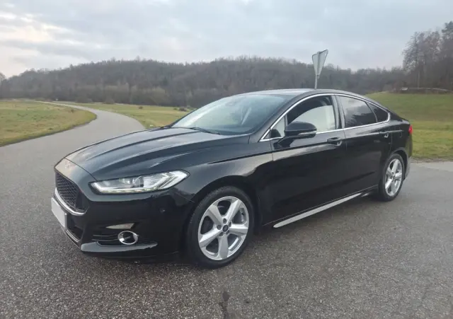 FORD Mondeo 2.0 TDCi STart-Stopp Vignale