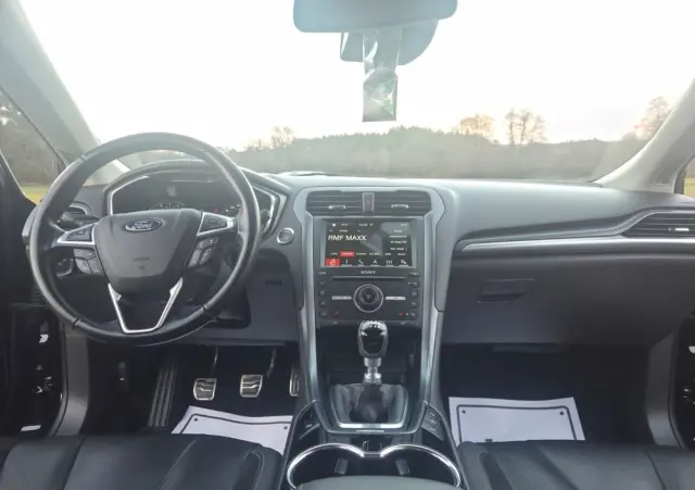 FORD Mondeo 2.0 TDCi STart-Stopp Vignale