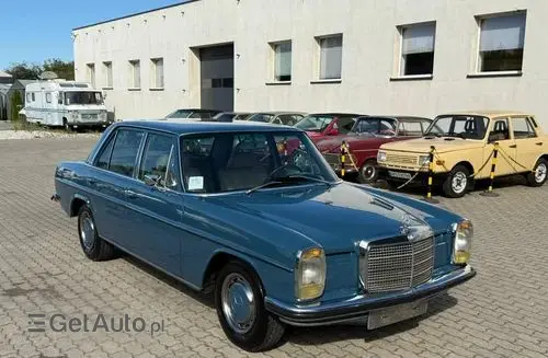 MERCEDES-BENZ W115 