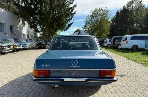 MERCEDES-BENZ W115 