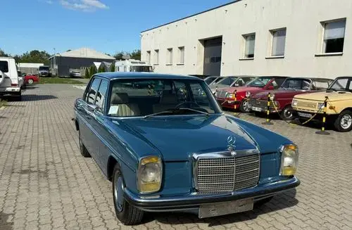 MERCEDES-BENZ W115 