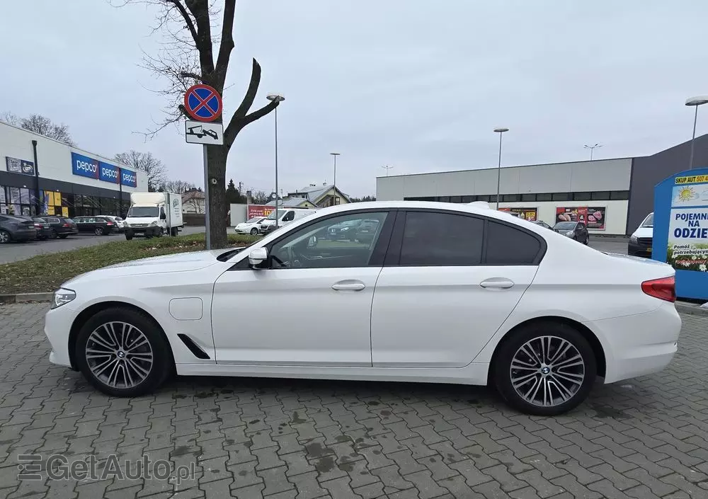 BMW Seria 5 530e iPerformance Luxury Line sport