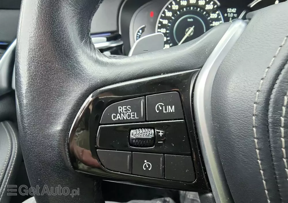 BMW Seria 5 530e iPerformance Luxury Line sport