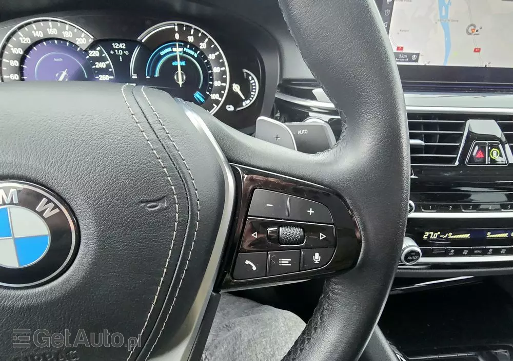 BMW Seria 5 530e iPerformance Luxury Line sport