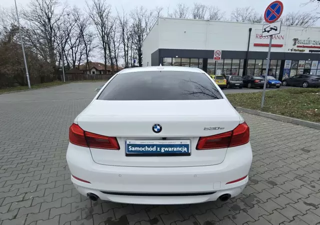 BMW Seria 5 530e iPerformance Luxury Line sport
