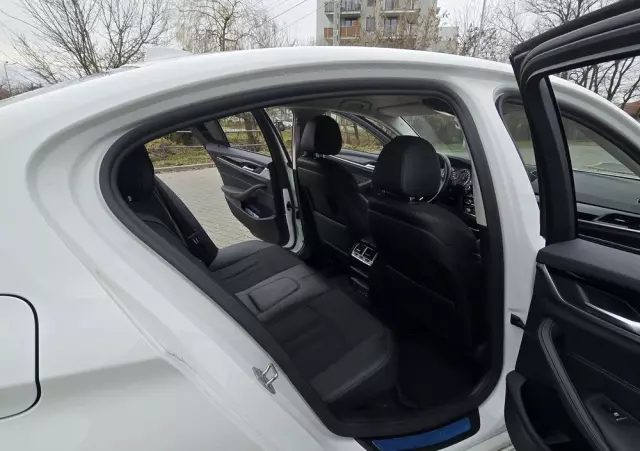 BMW Seria 5 530e iPerformance Luxury Line sport