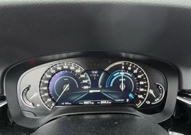 BMW Seria 5 530e iPerformance Luxury Line sport