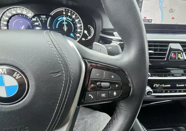 BMW Seria 5 530e iPerformance Luxury Line sport