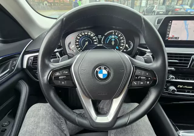 BMW Seria 5 530e iPerformance Luxury Line sport