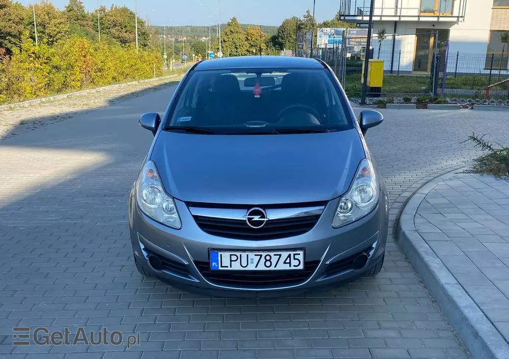 OPEL Corsa 1.2 16V Cosmo