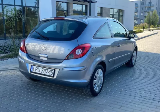 OPEL Corsa 1.2 16V Cosmo