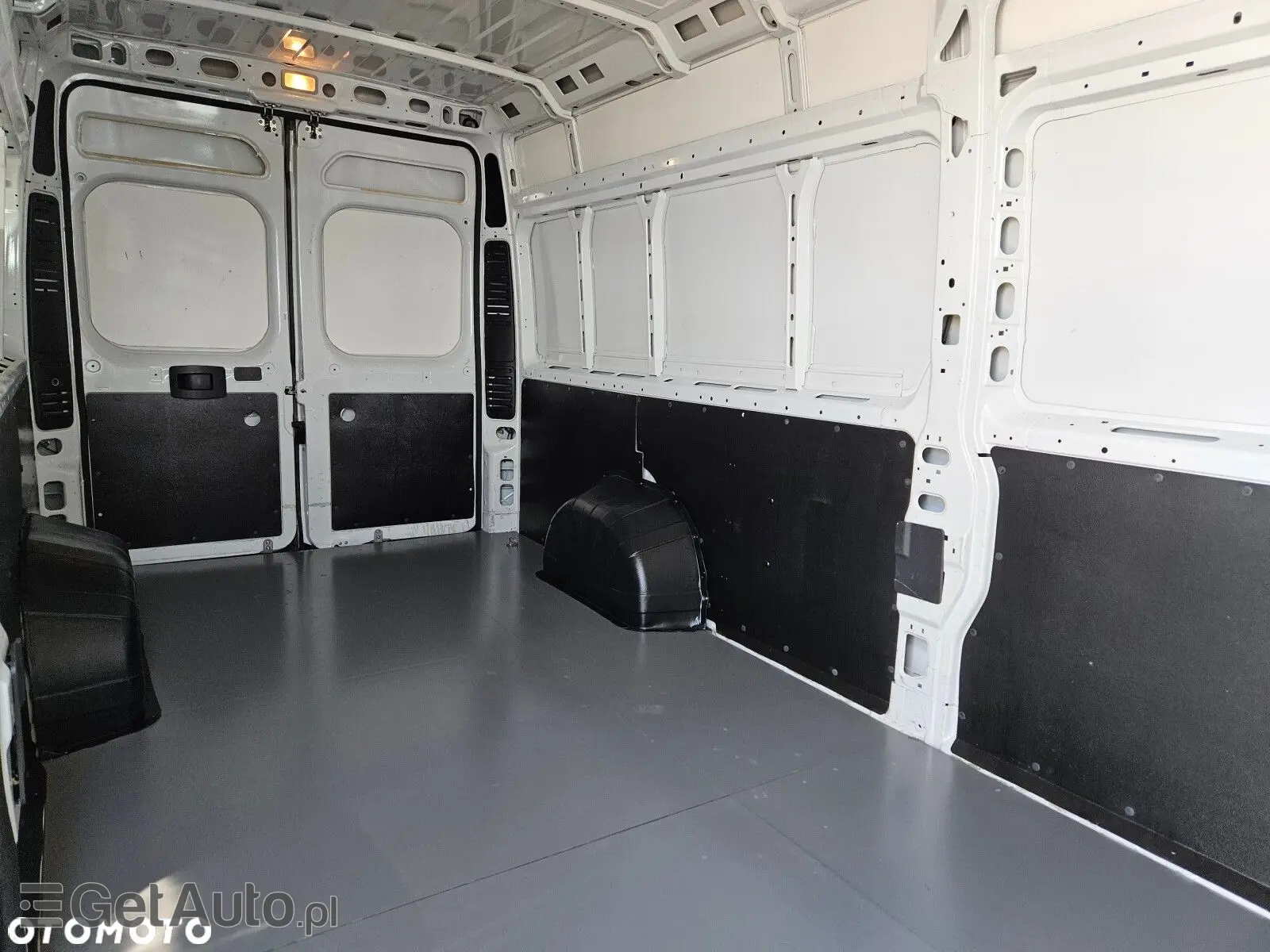 PEUGEOT Boxer L4H2 Pro