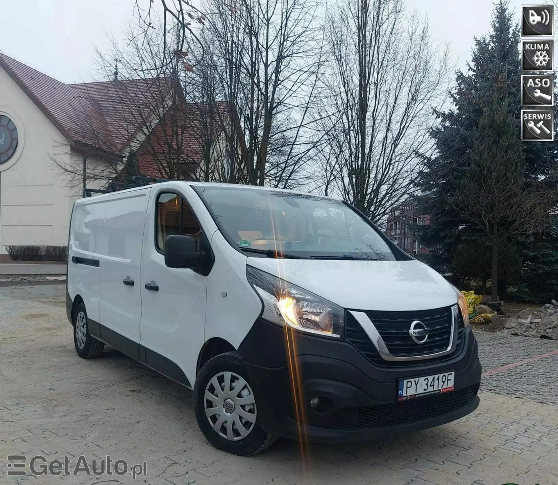 NISSAN Nv300 