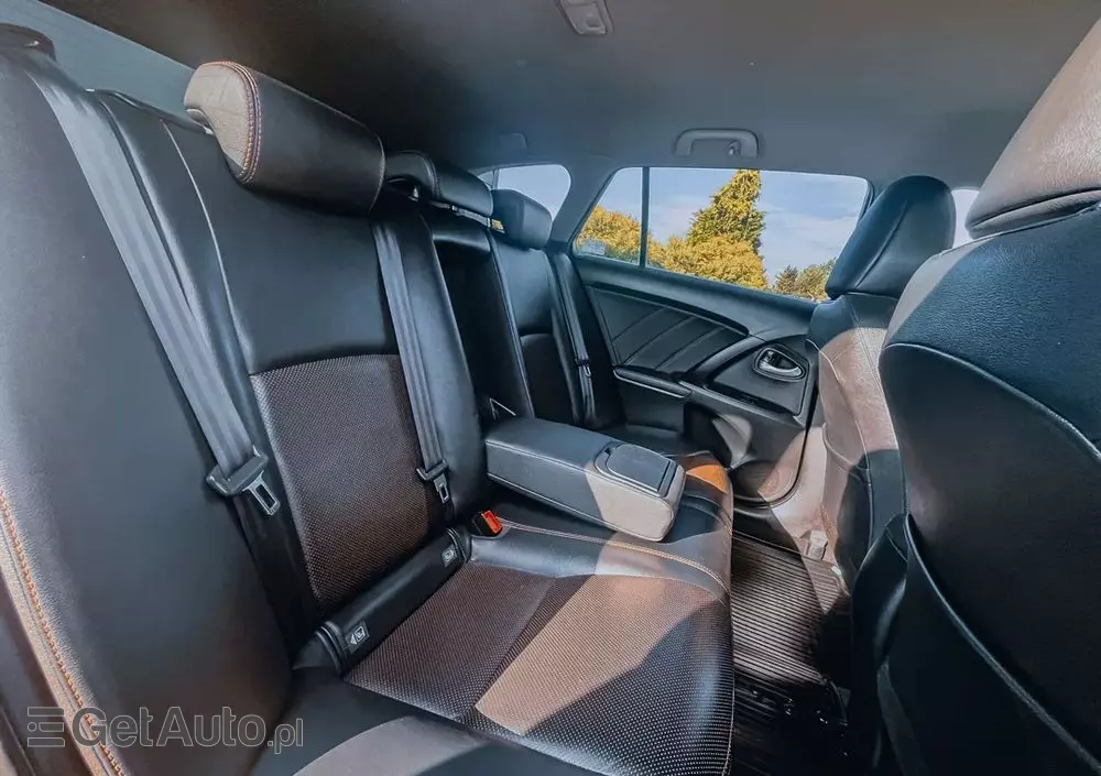 TOYOTA Avensis 1.6 D-4D Prestige