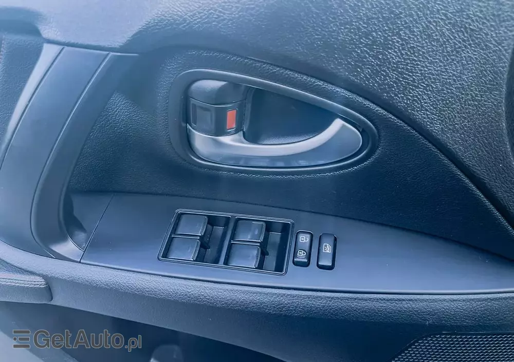 TOYOTA Avensis 1.6 D-4D Prestige