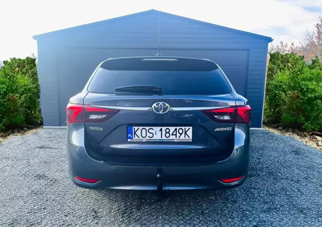 TOYOTA Avensis 1.6 D-4D Prestige