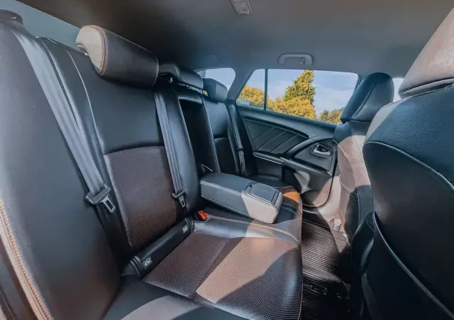 TOYOTA Avensis 1.6 D-4D Prestige