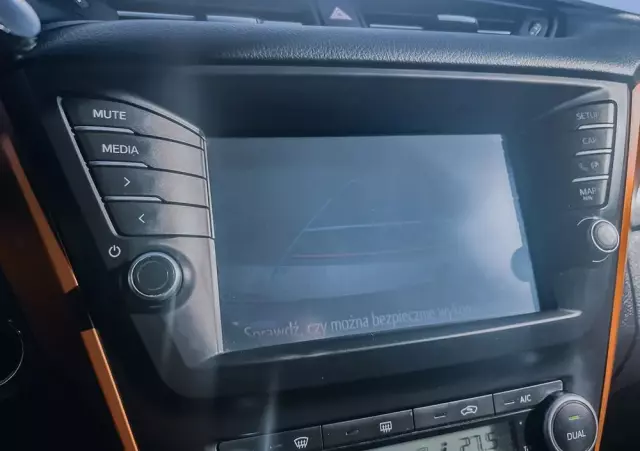 TOYOTA Avensis 1.6 D-4D Prestige