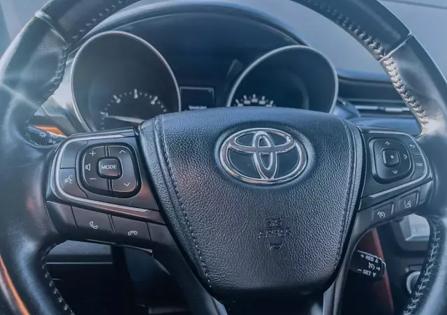 TOYOTA Avensis 1.6 D-4D Prestige