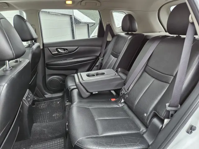 NISSAN X-Trail Tekna i 4x4