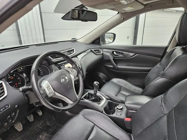 NISSAN X-Trail Tekna i 4x4