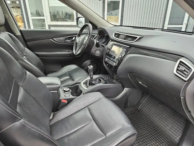 NISSAN X-Trail Tekna i 4x4