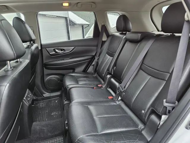 NISSAN X-Trail Tekna i 4x4