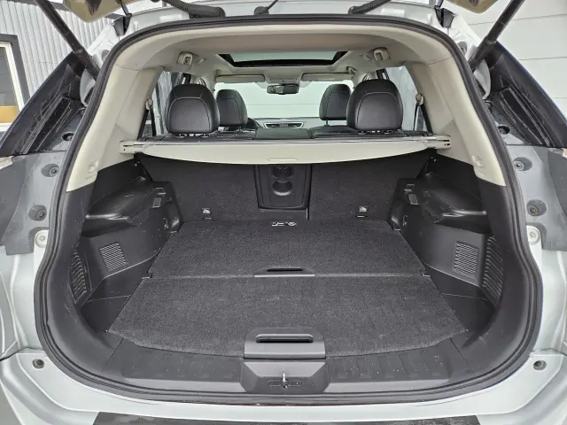 NISSAN X-Trail Tekna i 4x4