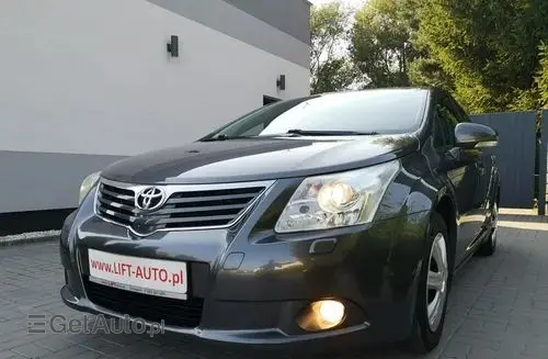 TOYOTA Avensis 