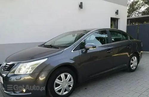 TOYOTA Avensis 