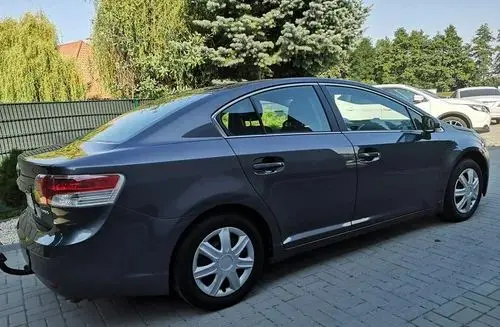 TOYOTA Avensis 