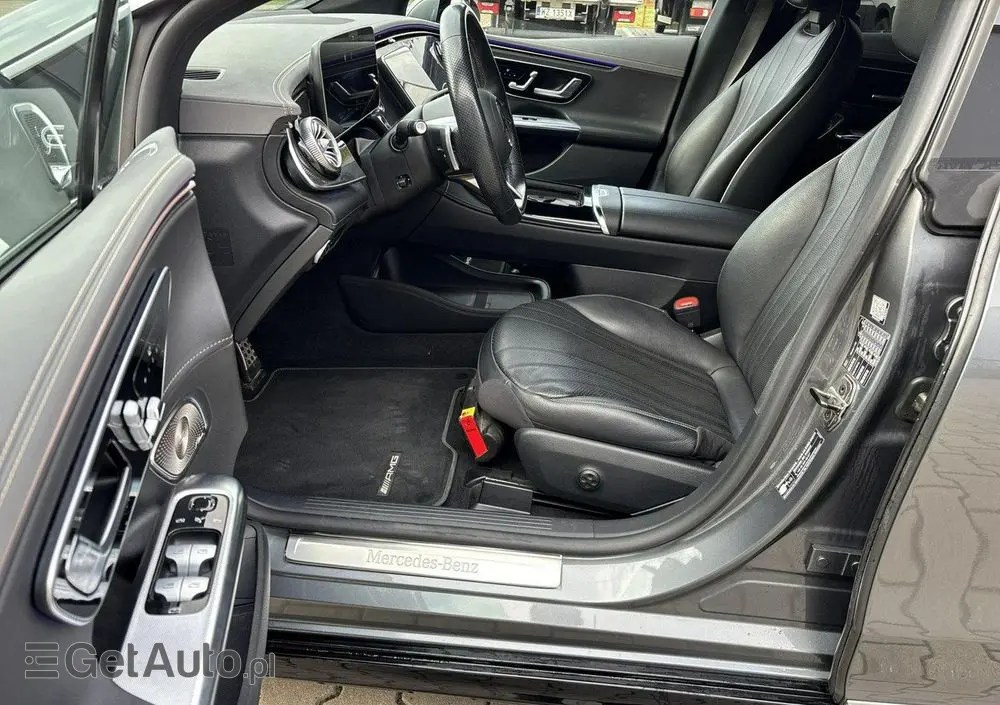 MERCEDES-BENZ EQE 
