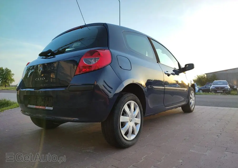 RENAULT Clio 1.2 TCE Authentique