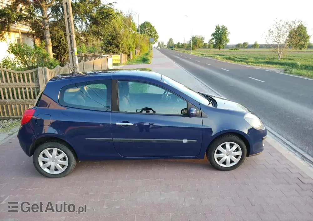 RENAULT Clio 1.2 TCE Authentique