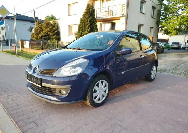 RENAULT Clio 1.2 TCE Authentique
