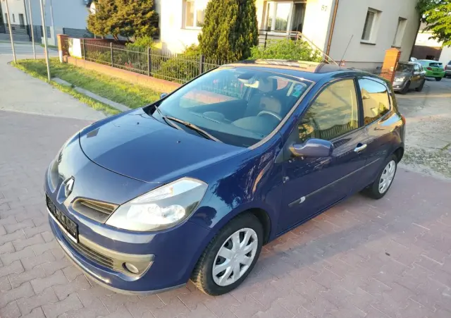 RENAULT Clio 1.2 TCE Authentique