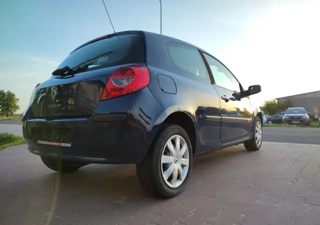 RENAULT Clio 1.2 TCE Authentique