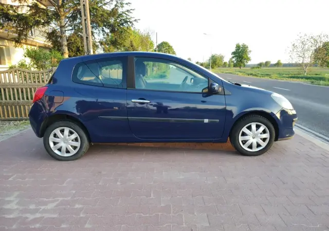 RENAULT Clio 1.2 TCE Authentique