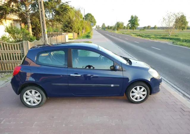 RENAULT Clio 1.2 TCE Authentique