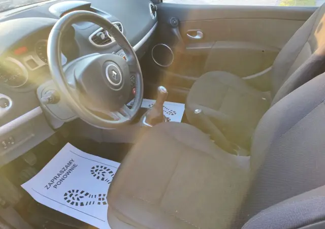 RENAULT Clio 1.2 TCE Authentique