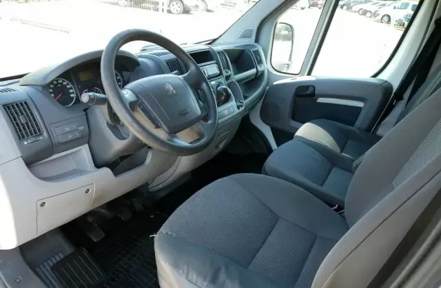 PEUGEOT Boxer 